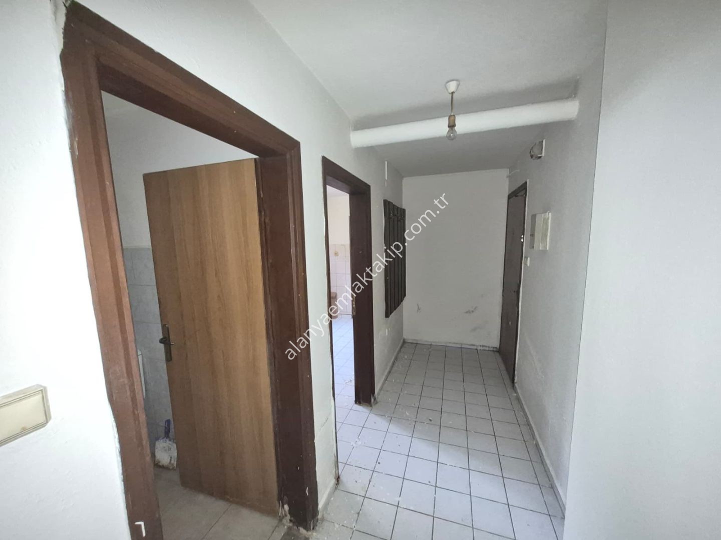 ALANYA GÜLLER PINARI MAHALLESİ'NDE 1+1 KİRALIK DAİRE BODRUM KAT