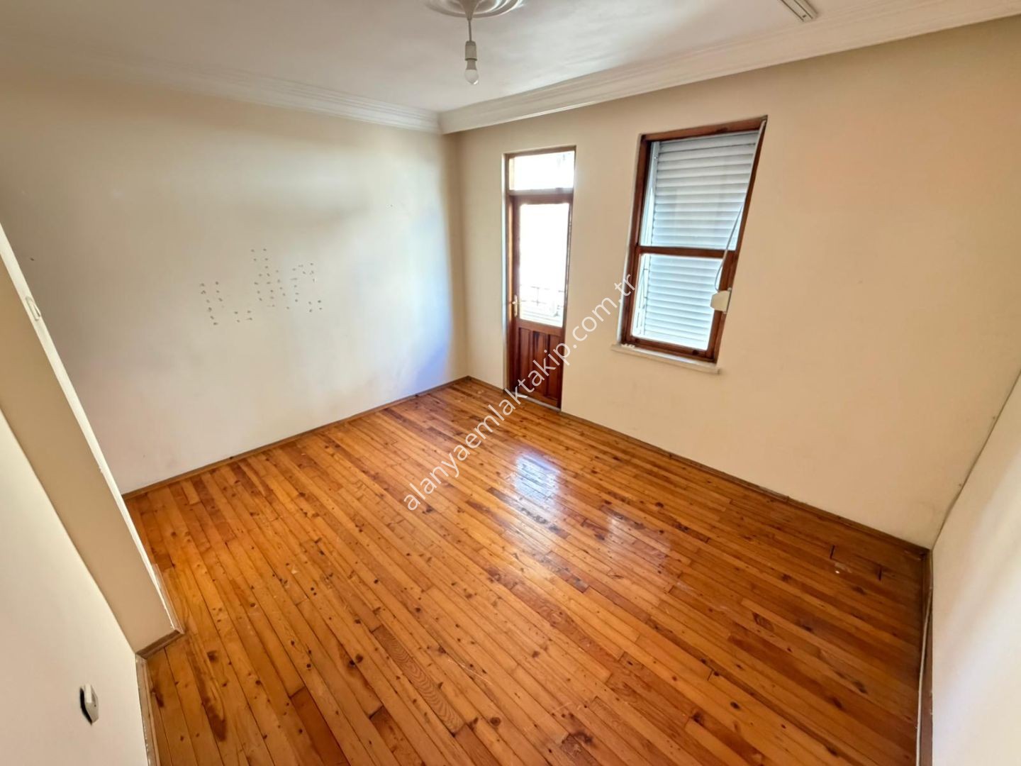ALANYA GÜLLERPINARI MAHALLESİ’NDE KİRALIK GENİŞ 4+1 DAİRE
