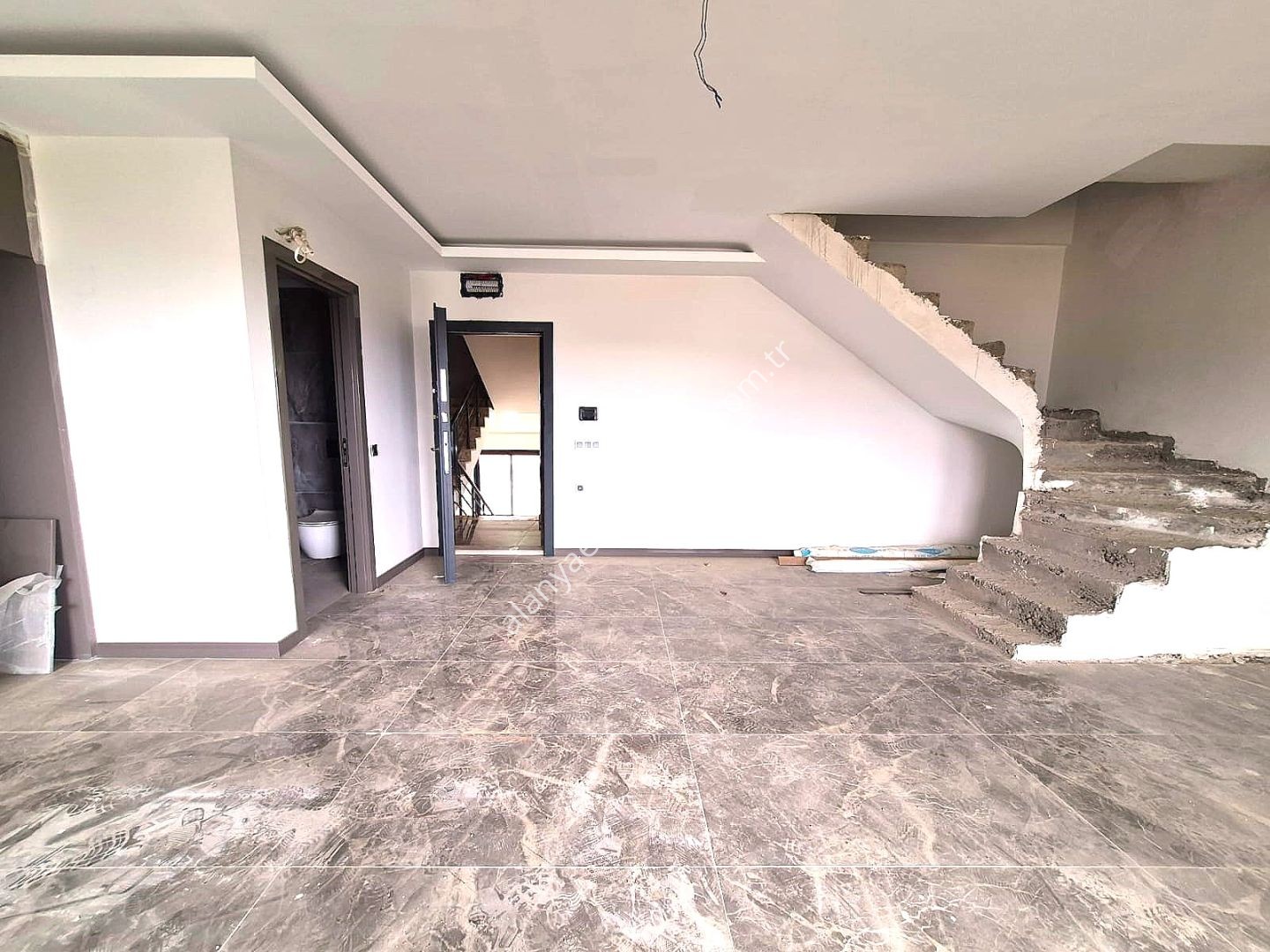 ALANYA KESTEL’DE DENİZE YAKIN SATILIK SIFIR 2+1 DUBLEKS DAİRE